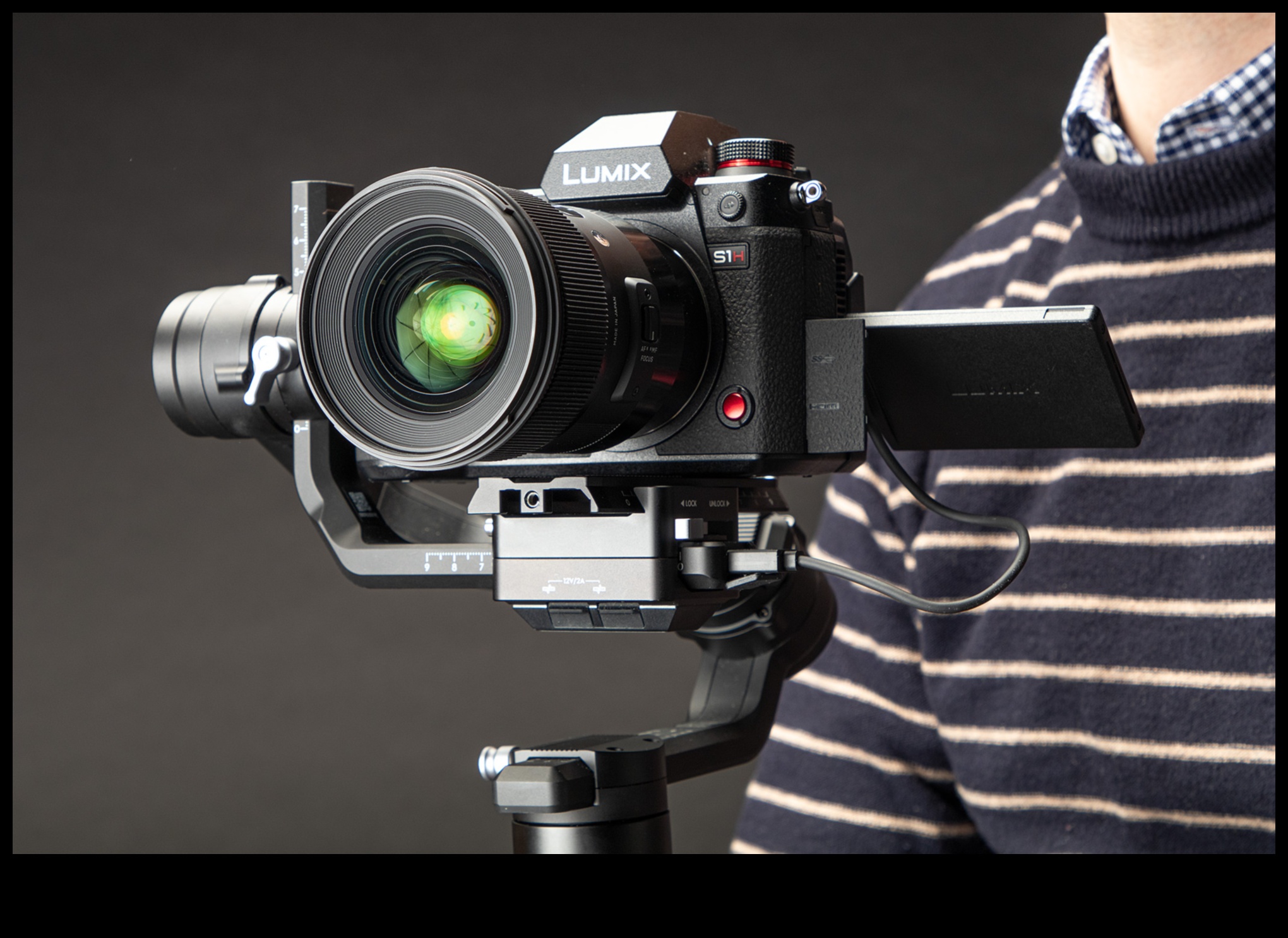 מצלמות כפולות מצלמים תמונות וסרטונים מדהימים עם מכשיר אחד 2 חובה כפולה: מצלמות עם תכונות צילום ווידאו תכליתי כפול