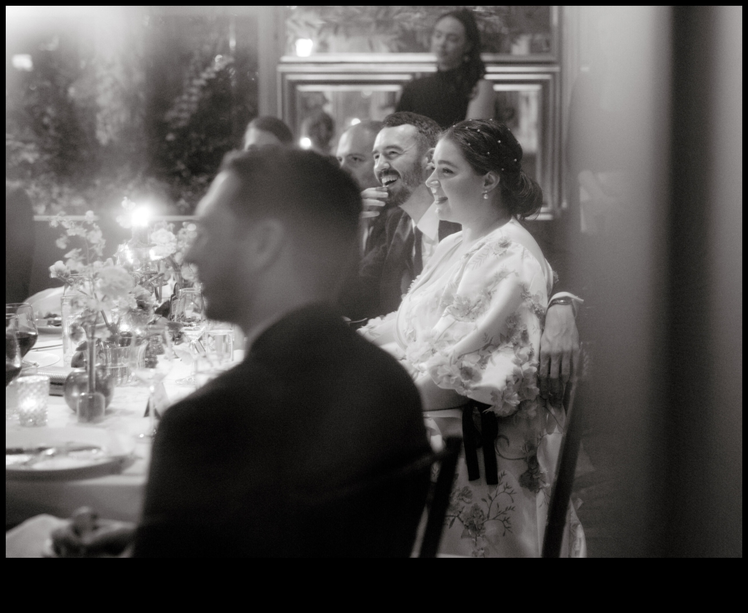 לכידת רגשות: אומנות צילום החתונה