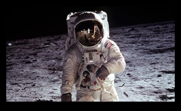 אוביטל אודות: ההגיגים הפיוטיים של אסטרונאוטים בקוסמוס