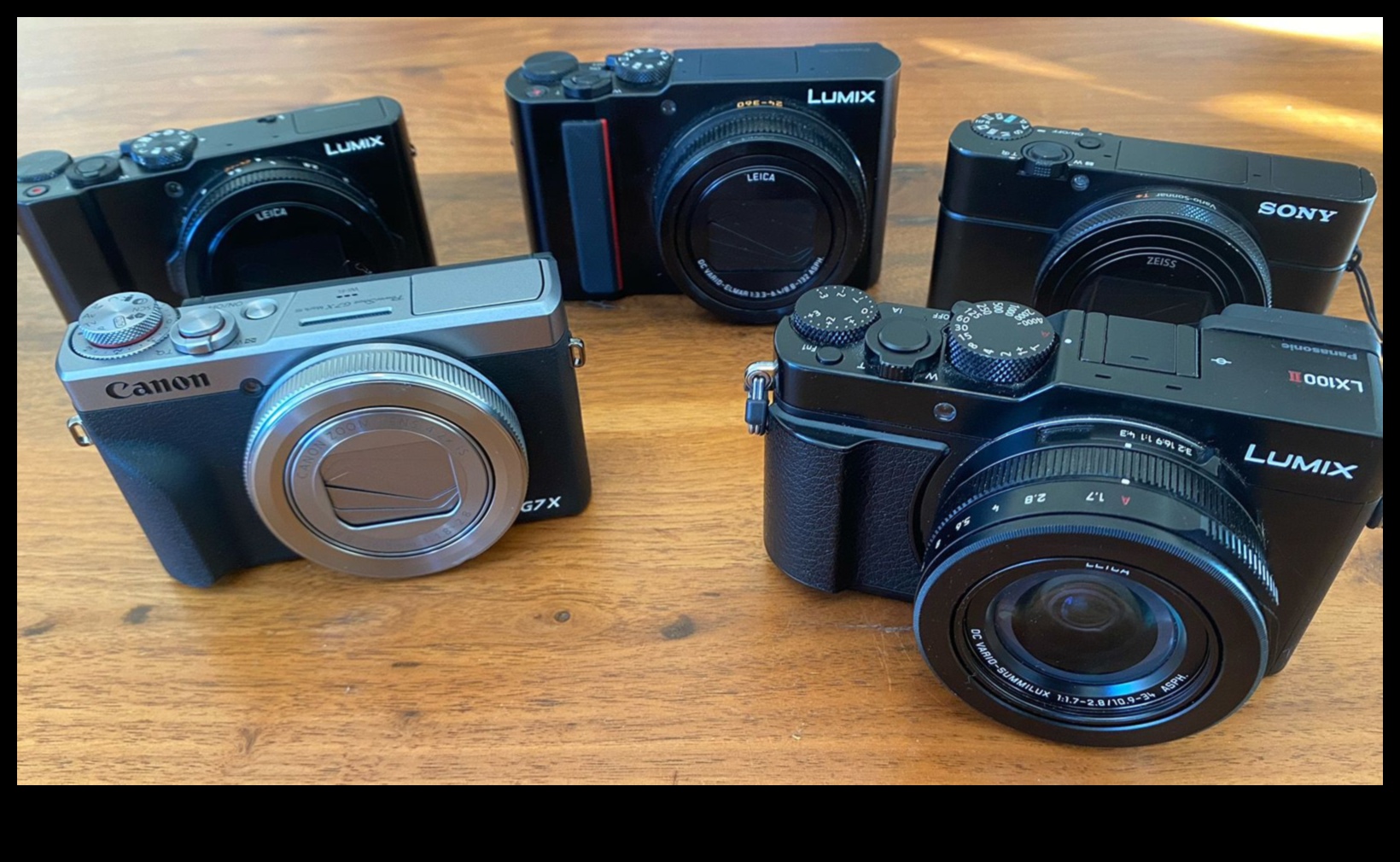 מצלמות כפולות לצלם תמונות וסרטונים מדהימים עם מכשיר אחד 1 חובה כפולה: מצלמות עם תכונות צילום ווידאו תכליתי כפול